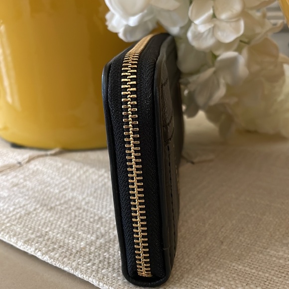 NWT Michael Kors Black Leather Wallet - Picture 5 of 10